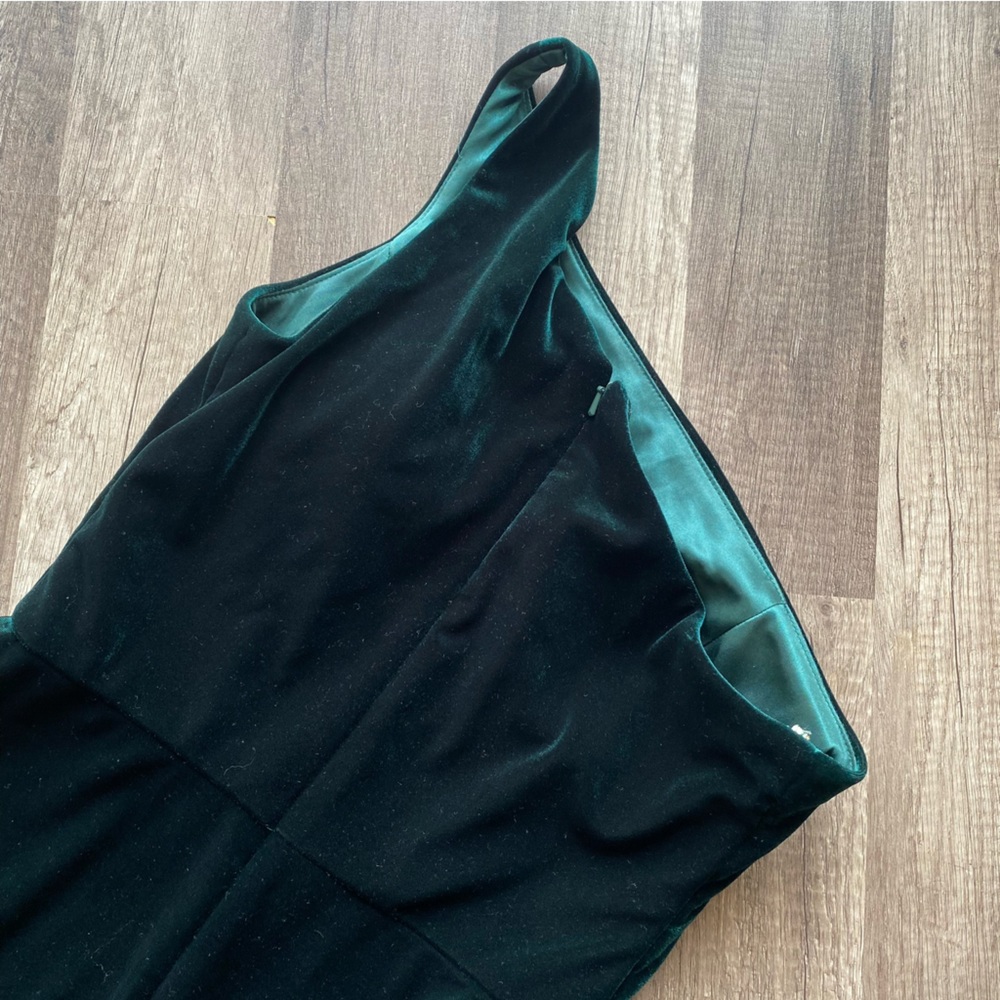Jenny Yoo Collection Cybill Emerald Green Velvet One Shoulder Maxi Dress, Size 6 - Picture 7 of 8